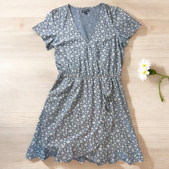 J. Crew Mercantile blue chambray floral print faux wrap dress - Picture 1 of 11